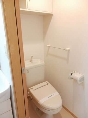 トイレ　落ち着いたトイレです