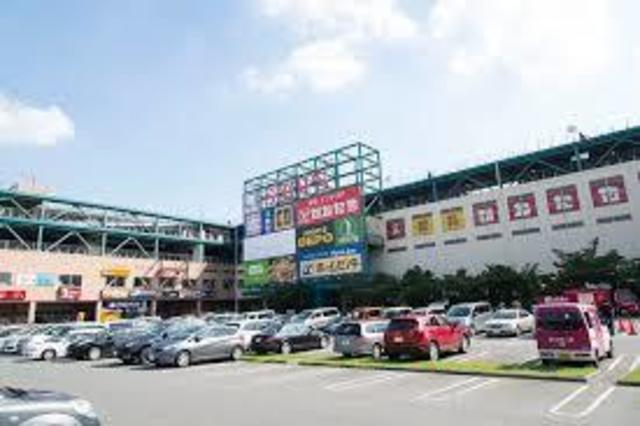 ショッピングセンター　SHOPS（ショッピングセンター）まで2884m