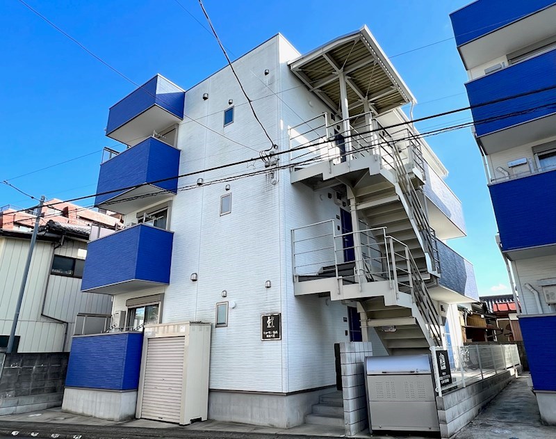 建物外観　落ち着いたおしゃれな外観です