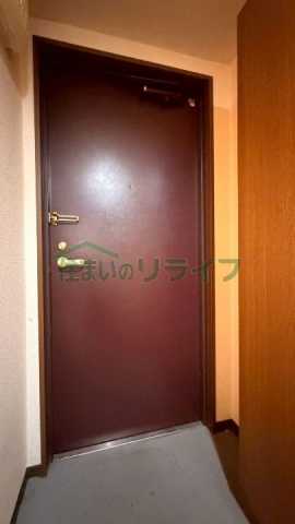 玄関　別部屋の参考写真です