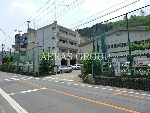 中学校　飯能市立原市場中学校（中学校）まで2732m