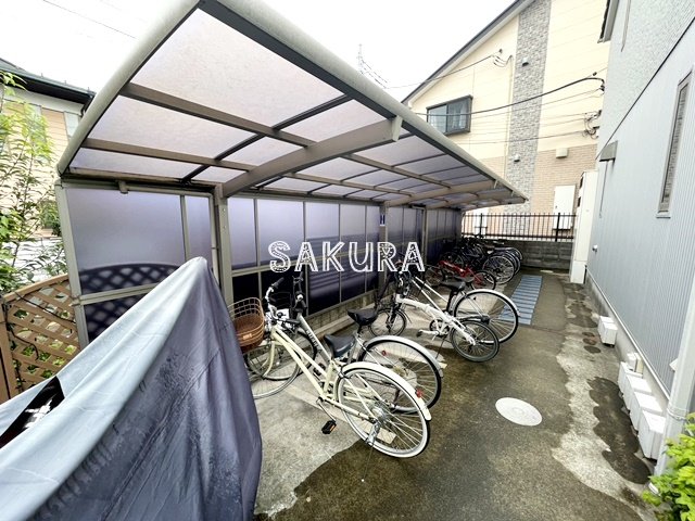 その他共有部分　屋根付き駐輪場♪