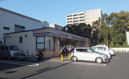 コンビニ　セブンイレブン 横浜生麦4丁目店（コンビニ）まで544m
