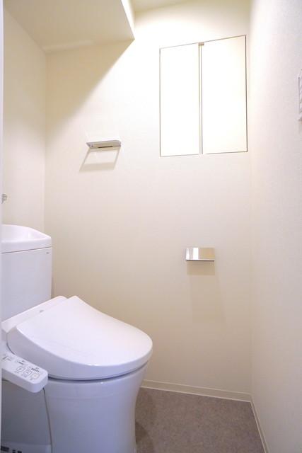 トイレ　※写真は同タイプ住戸です。
