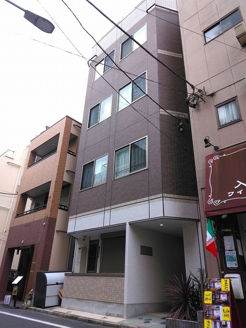 建物外観　５階建ての賃貸マンション