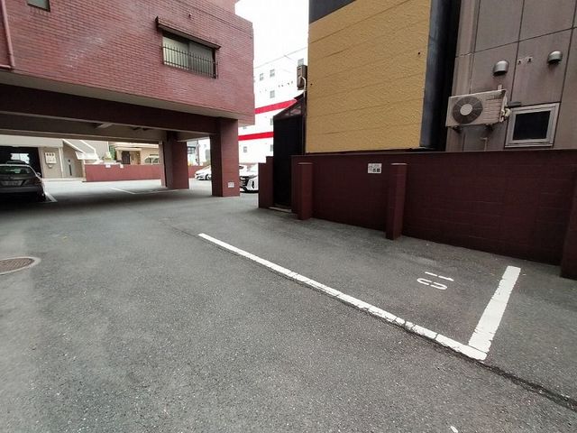 駐車場　【駐車場】敷地内に駐車場確保済です♪