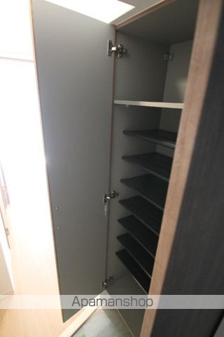エスリード松屋町グレイスの玄関写真
