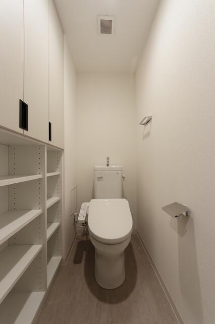 トイレ　※写真は同タイプ住戸です。