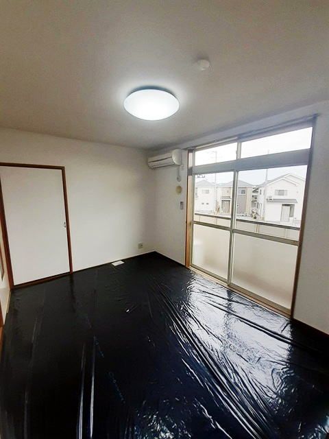 ニューシティ山崎の居間写真