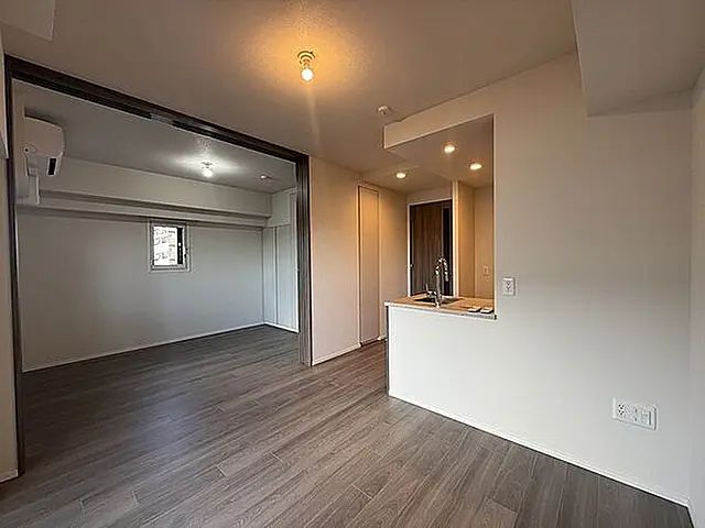 プレディアコート三軒茶屋の居間写真