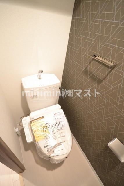 地下鉄中央線 九条駅 徒歩10分 9階建 築8年のトイレ写真