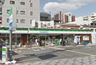 コンビニ　ファミリーマート 大阪工大前店（コンビニ）まで328m