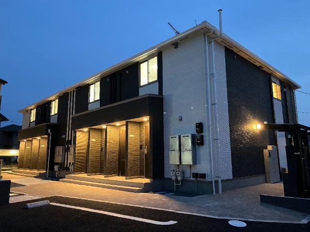 エントランス　外観写真（夜）