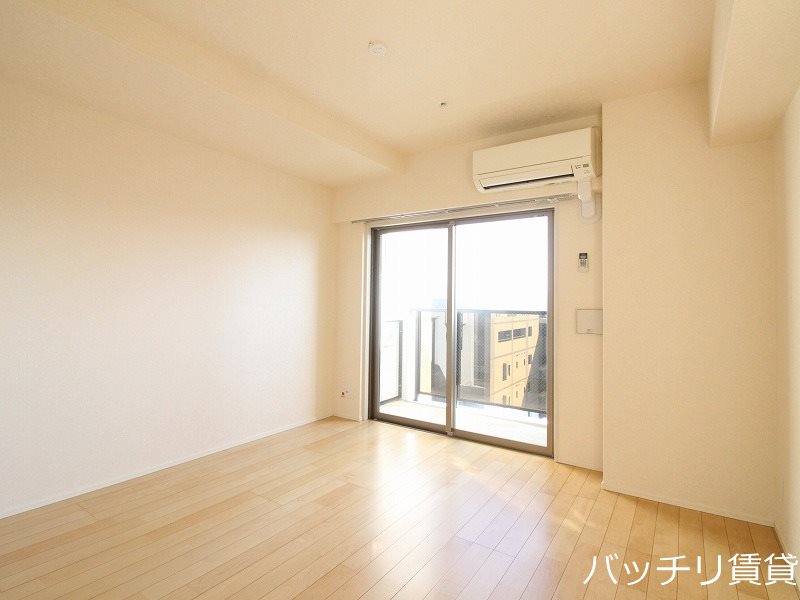 サヴォイ箱崎セントリシティの居間写真