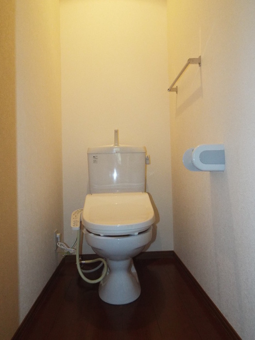 クニーズコート B棟のトイレ写真