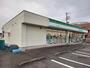 コンビニ　ファミリーマート ヤマキ本庄西店（コンビニ）まで760m