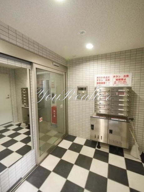 東急田園都市線 三軒茶屋駅 徒歩5分 6階建 築19年の外観写真