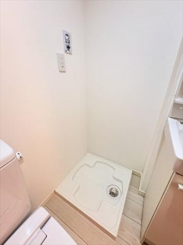 京急本線 雑色駅 徒歩10分 3階建 築1年のトイレ写真