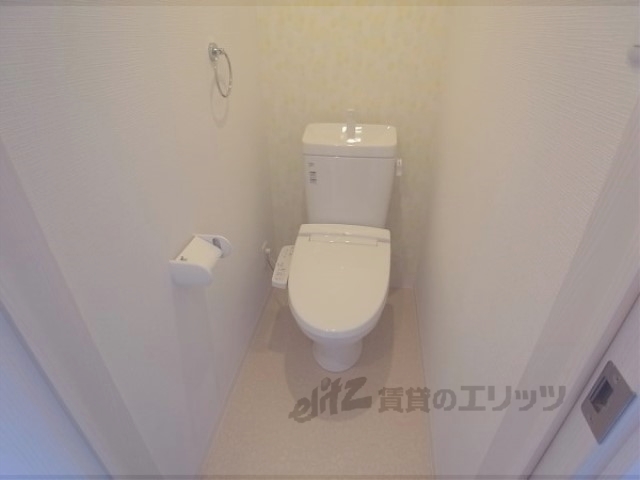 阪急京都線 東向日駅 徒歩3分 3階建 築10年のトイレ写真