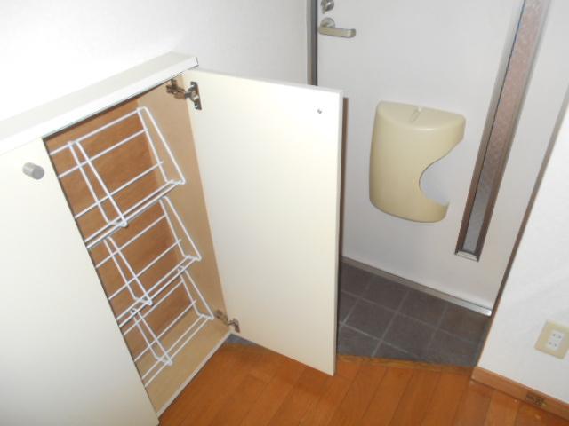 玄関　収納もある玄関です