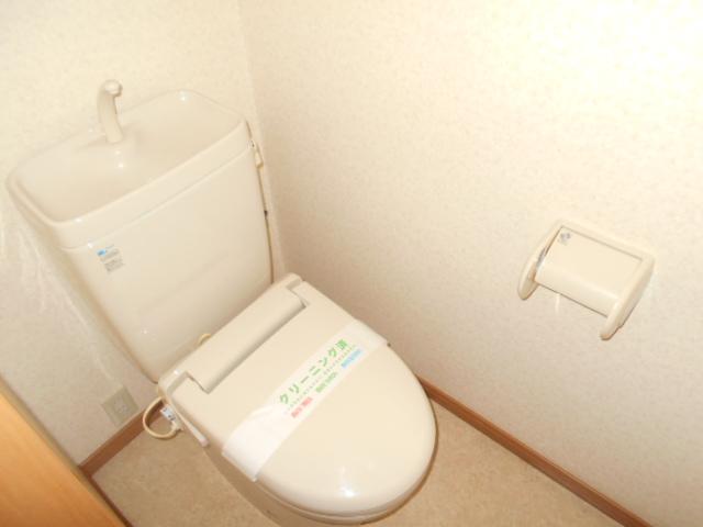 トイレ　清潔感のあるトイレです