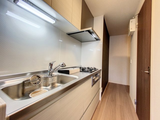 キッチン　掲載写真は空室の別部屋を掲載しております。実際のお部屋と仕様