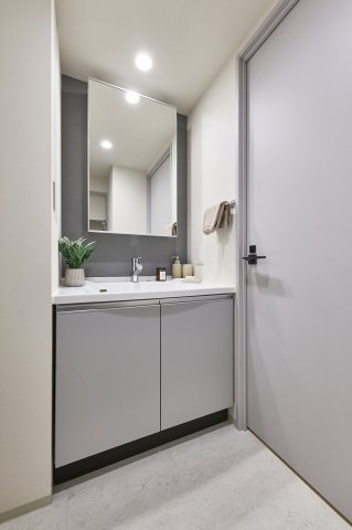 洗面設備　写真は同タイプ住居です。