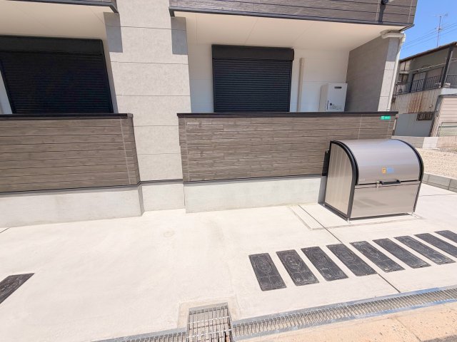 駐車場　敷地内には入居者専用の駐輪スペースもあります。