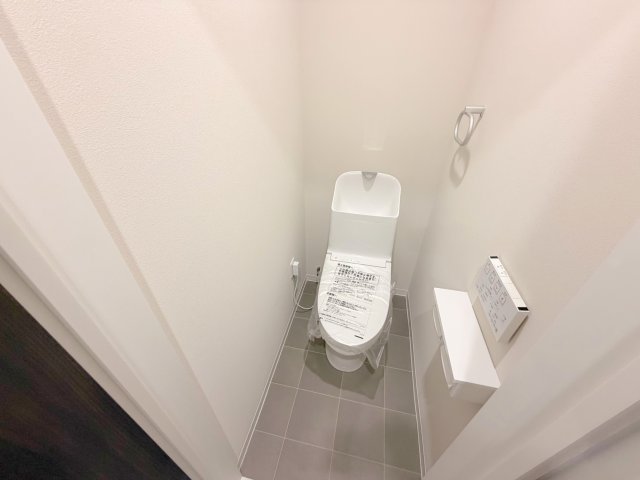 トイレ　綺麗なトイレにはウォシュレット標準装備です。
