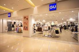 ショッピングセンター　ジーユーららぽーと横浜店（ショッピングセンター）まで940m