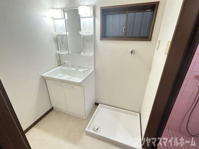 東鴻池町5丁目貸家の内装写真