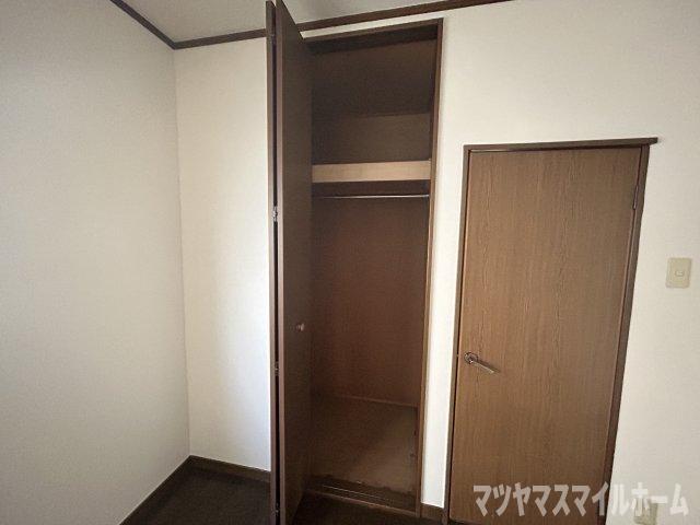 東鴻池町5丁目貸家の内装写真