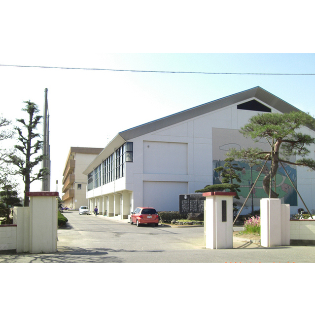 中学校　土浦市立土浦第四中学校（中学校）まで2193m