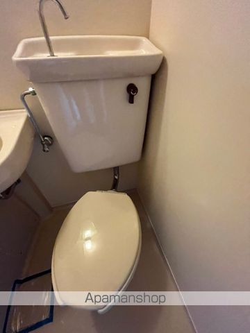 地下鉄空港線 藤崎駅 徒歩9分 5階建 築41年のトイレ写真