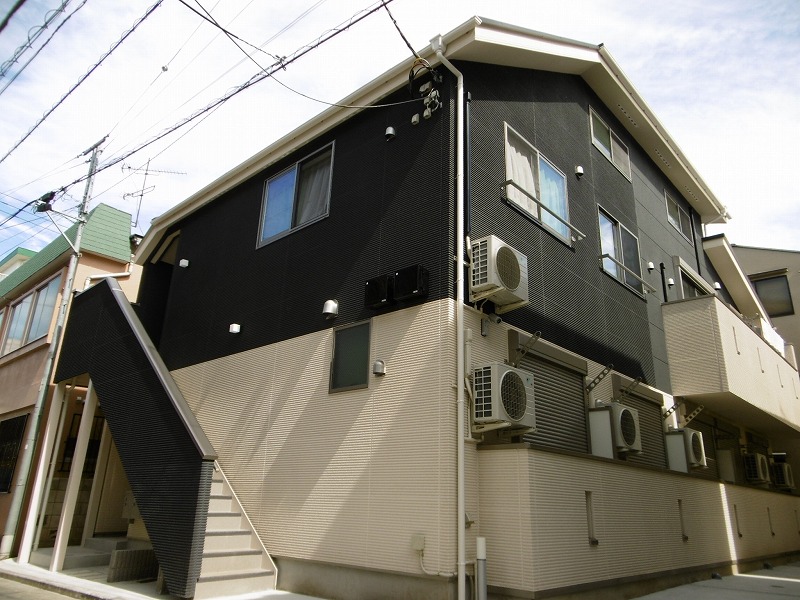 建物外観　2016年10月築の建物になります。