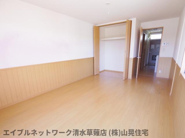 居室・リビング　ゆったり過ごせる居間です