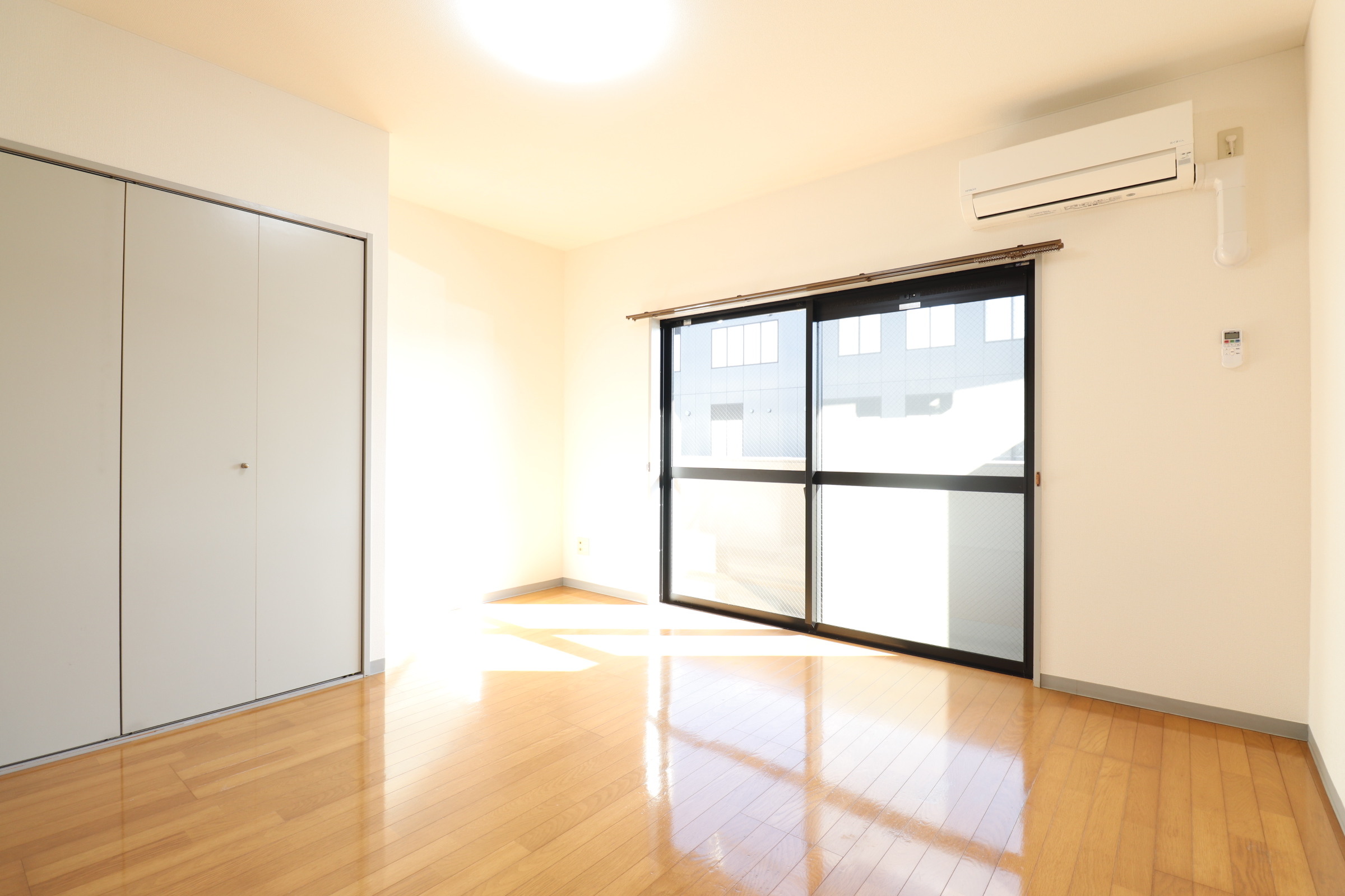 その他部屋・スペース　日当たりの良い洋室です♪