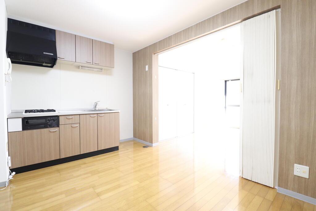 居室・リビング　日当たりの良いリビングです♪