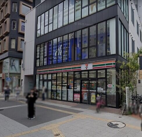 コンビニ　セブンイレブン千葉中央駅東口店（コンビニ）まで93m