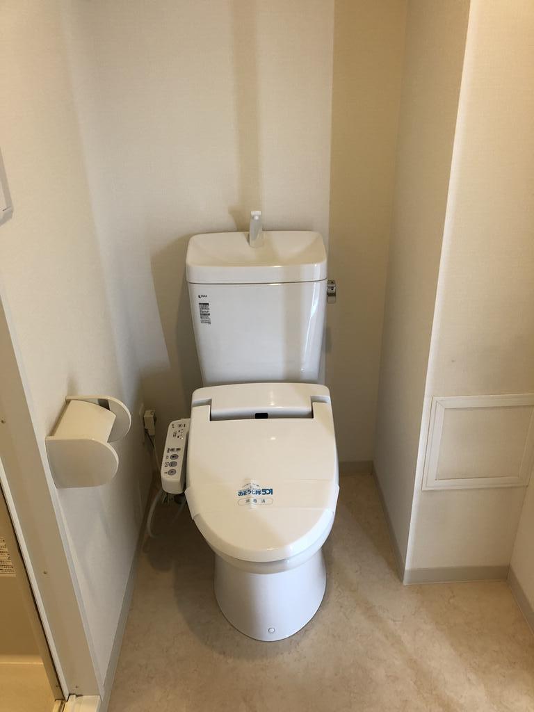 ブルーライン 弘明寺駅 徒歩2分 10階建 築14年のトイレ写真
