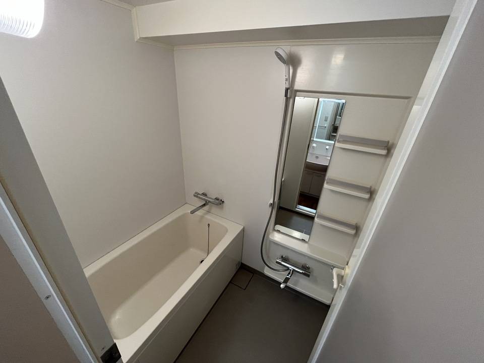 バス・シャワールーム　浴室