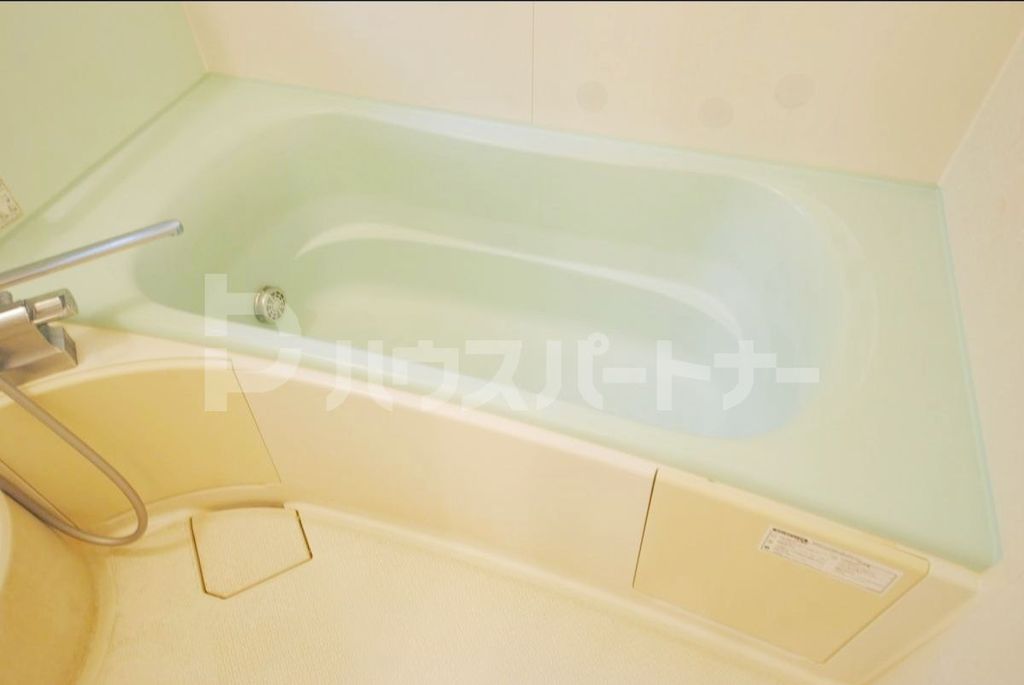 バス・シャワールーム　リフォーム前です。