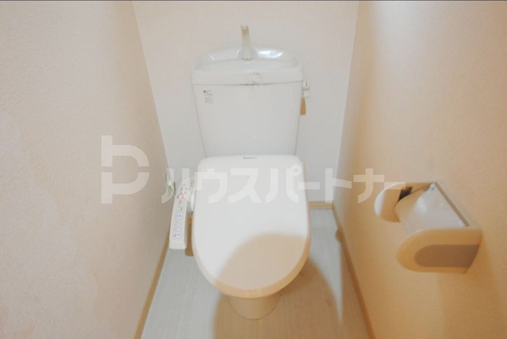 トイレ　リフォーム前です。