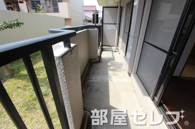 バルコニー　ワイドなバルコニーです。