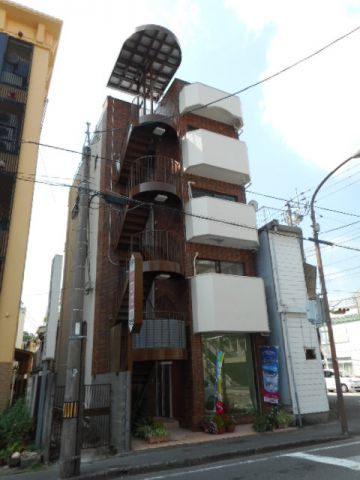 【ロイヤル鷹匠の建物外観】