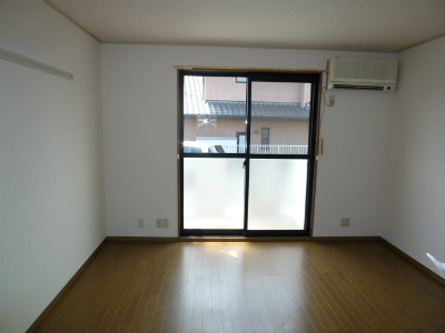 居室・リビング　とても明るい8帖の洋室です♪♪♪