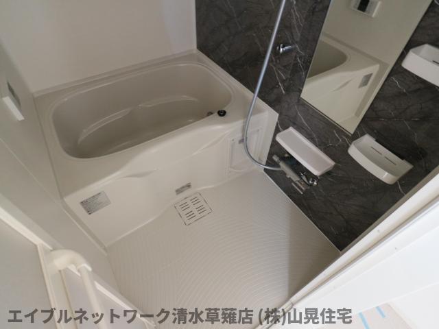 バス・シャワールーム　ゆったり過ごせるお風呂です