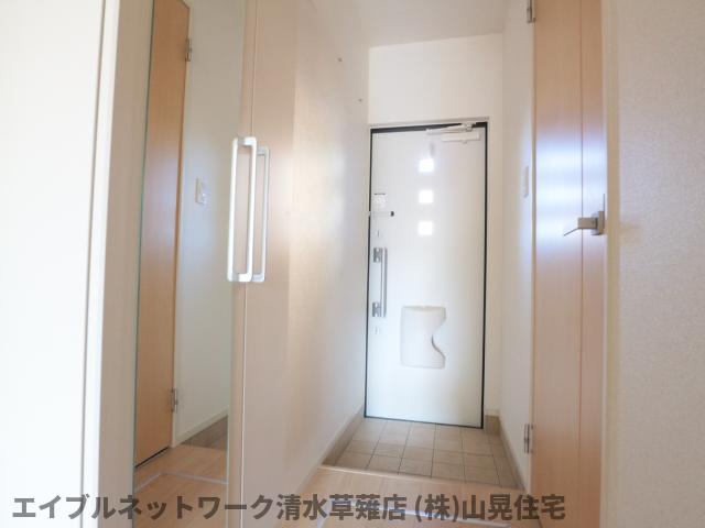 玄関　落ち着いた玄関です