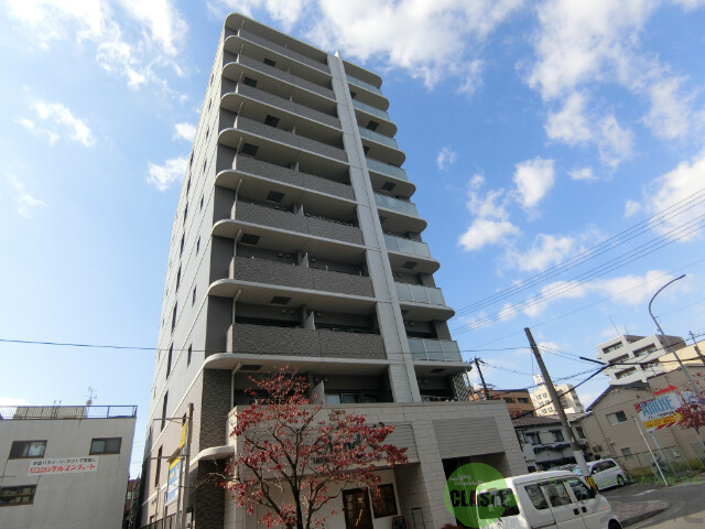 吹田市岸部南のマンションの建物外観