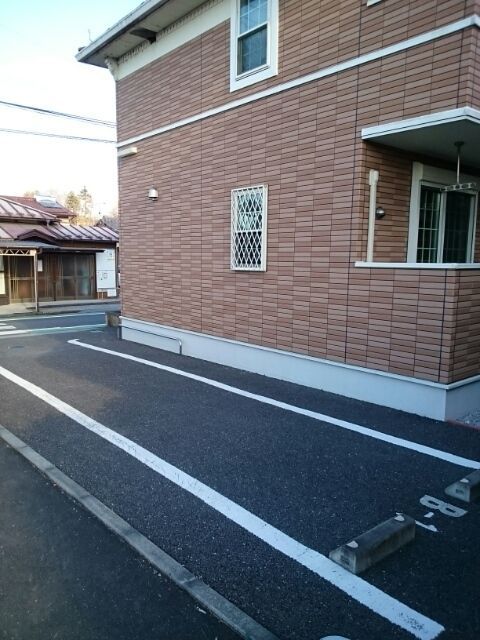 【秩父市野坂町のアパートの駐車場】